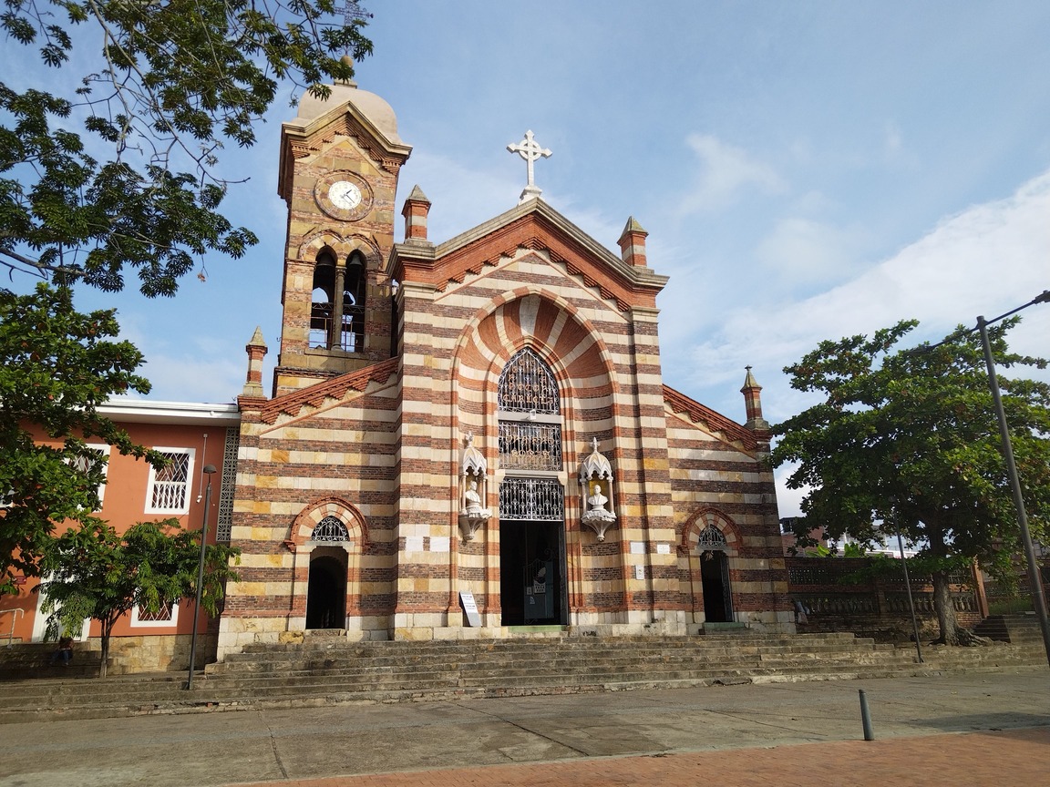 Iglesia principal del municipio de Agua de Dios